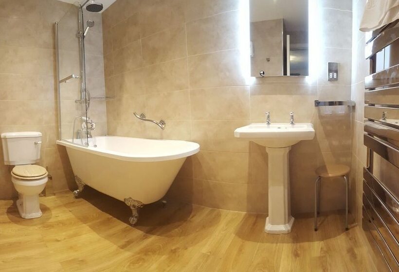 בית מלון כפרי Loch Rannoch Highland Club