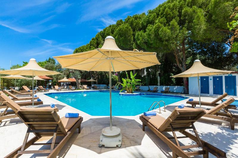 בית מלון כפרי Risus Garden Marina