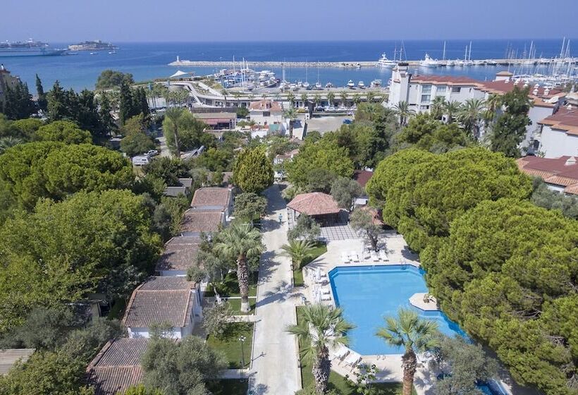 בית מלון כפרי Risus Garden Marina