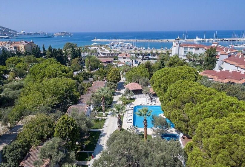 בית מלון כפרי Risus Garden Marina