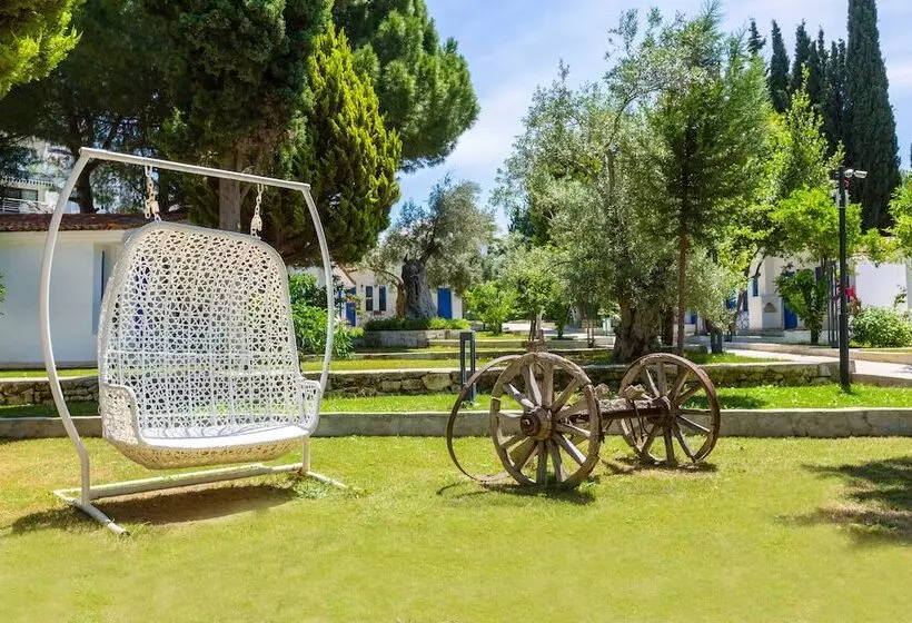 Hotelli Risus Garden Marina