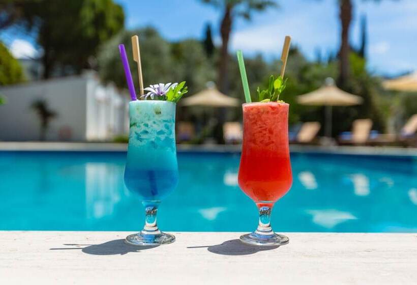 בית מלון כפרי Risus Garden Marina