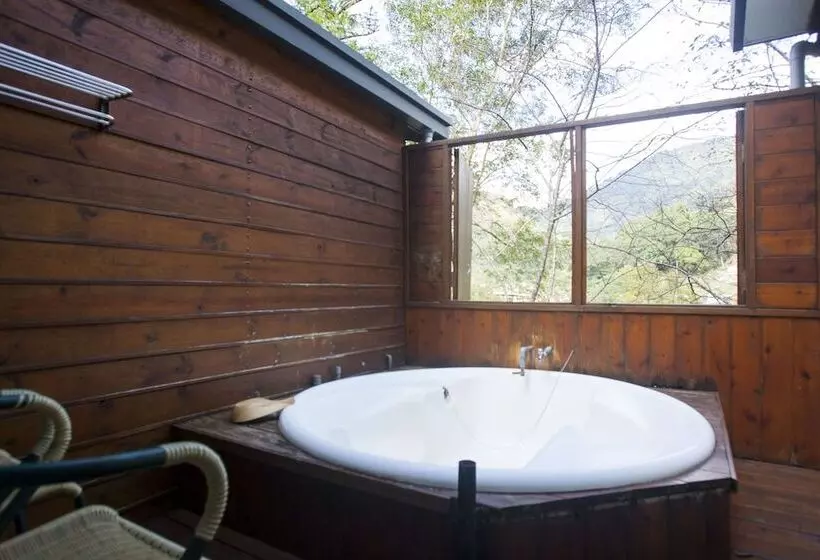 Mhuwe Hotspring
