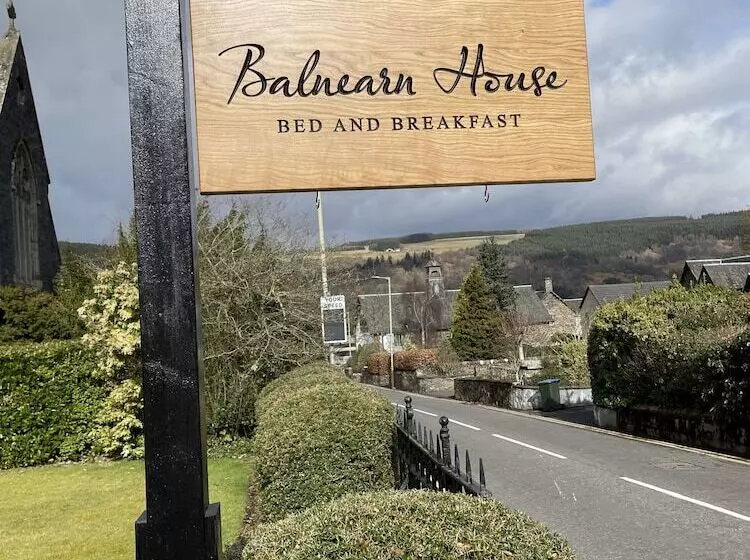 ペンション Balnearn House