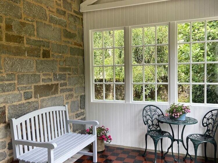 پانسیون Balnearn House