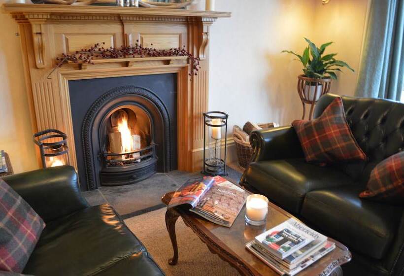 پانسیون Balnearn House