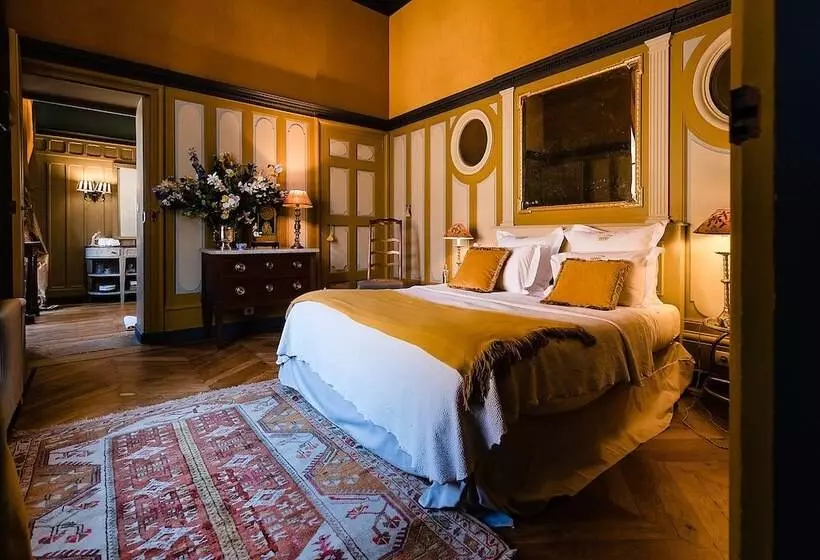 ペンション Château De Saint Trys