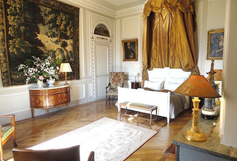 פנסיון Château De Saint Trys