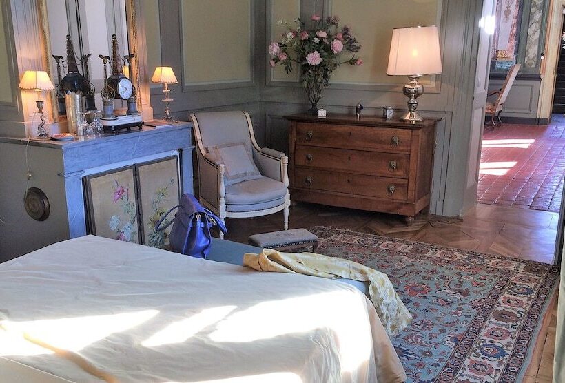 פנסיון Château De Saint Trys