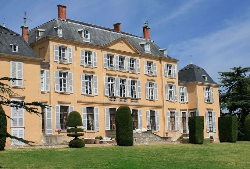 פנסיון Château De Saint Trys