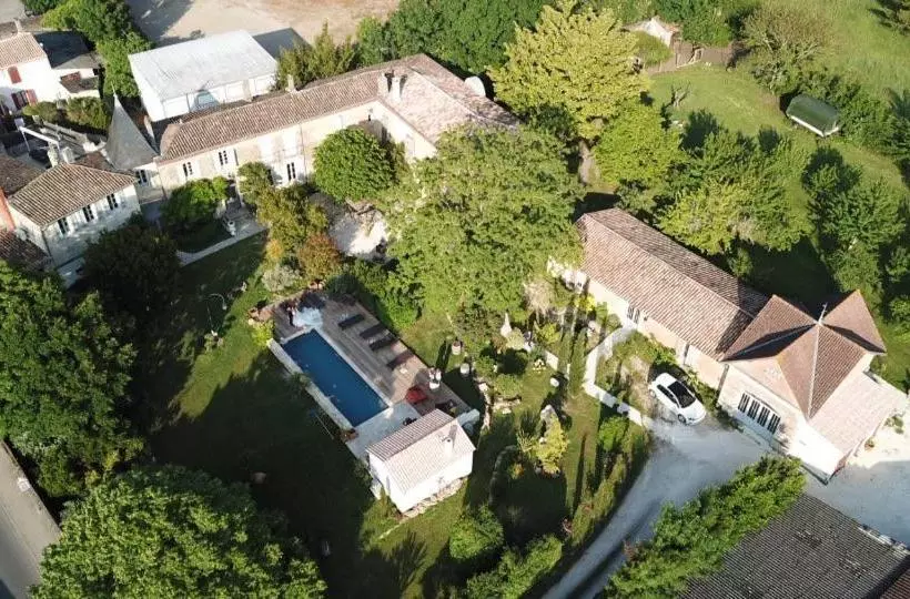 Majatalo Le Clos Réaud