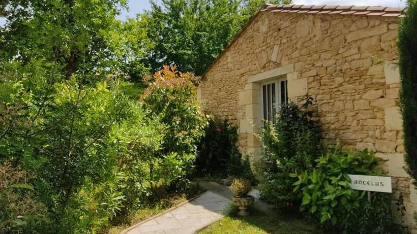 פנסיון Le Clos Réaud