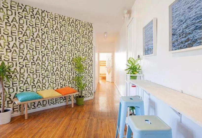 ユースホステル The Steady