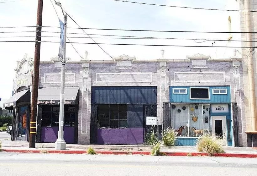 ユースホステル The Steady