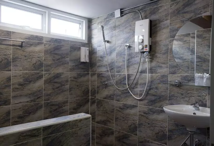 Baan Chang Hotel & Coffee House