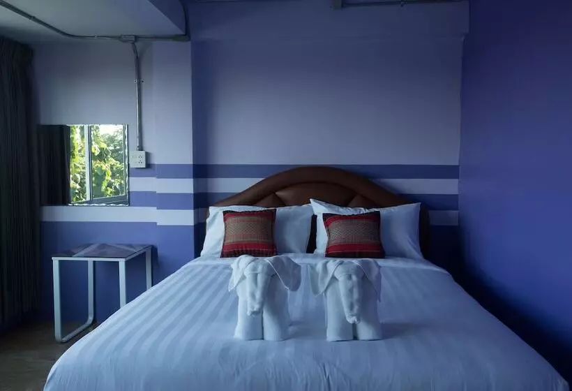 Baan Chang Hotel & Coffee House