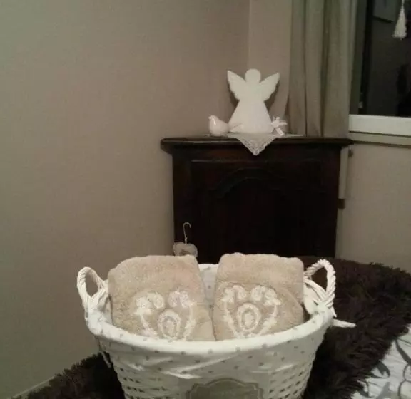 ベッドアンドブレックファースト La Colombe