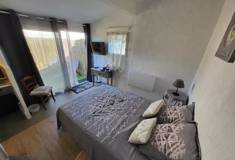 ベッドアンドブレックファースト La Colombe