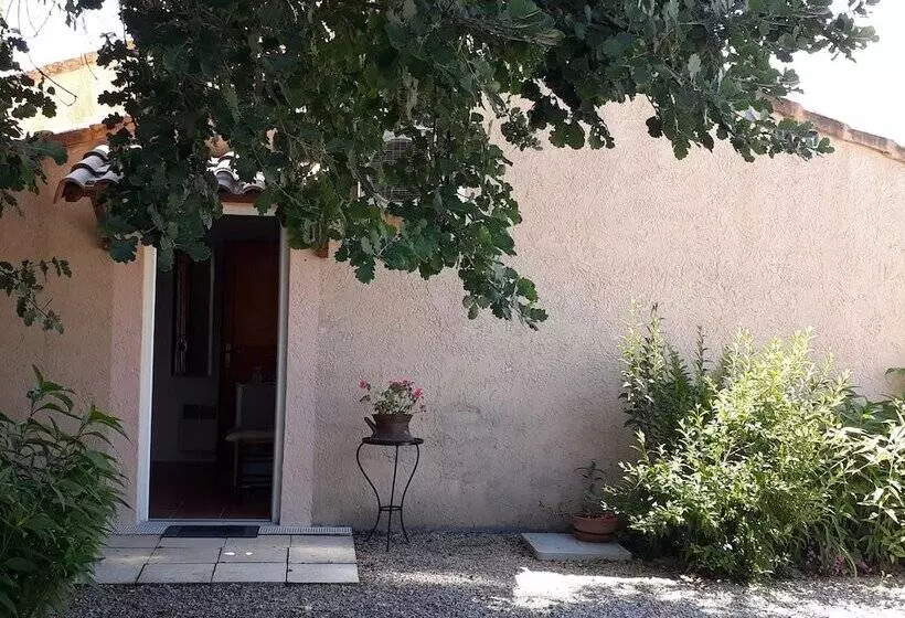 ベッドアンドブレックファースト La Colombe