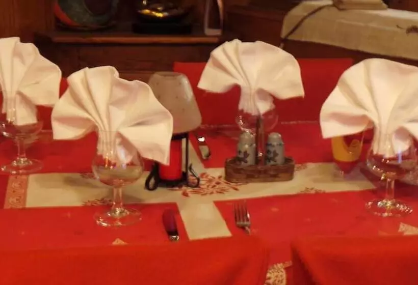 簡易ホテル Auberge De La Canardière
