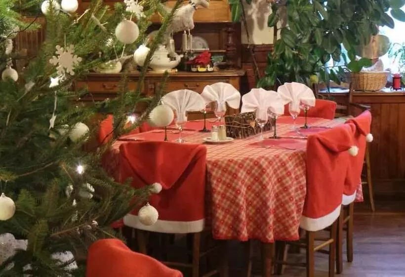 簡易ホテル Auberge De La Canardière