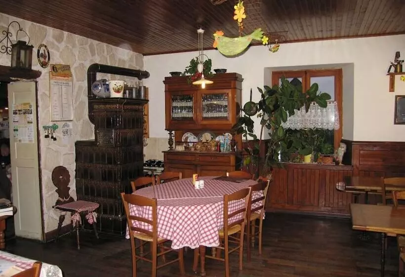 簡易ホテル Auberge De La Canardière