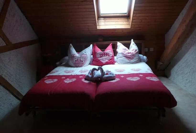 簡易ホテル Auberge De La Canardière