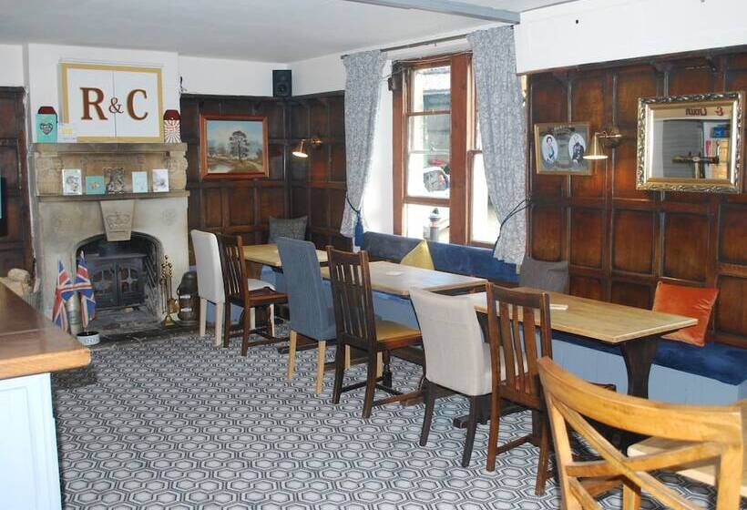 Хостел Rose And Crown Bath