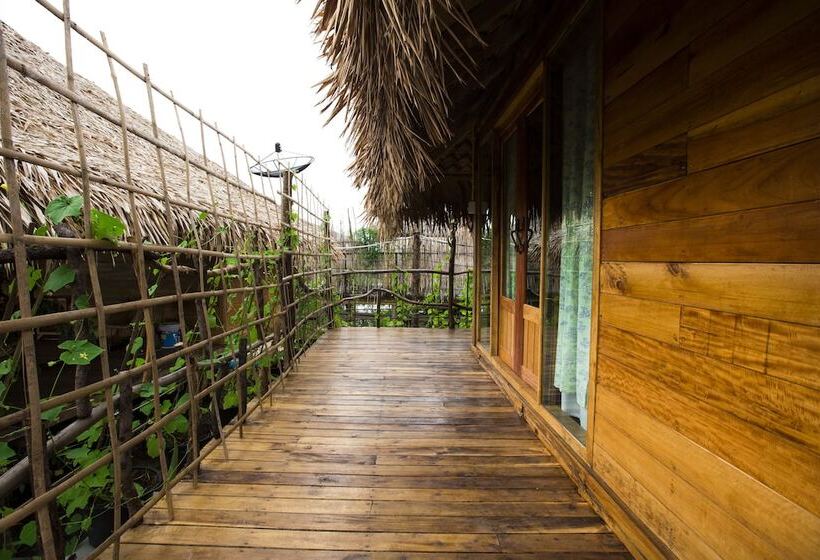 酒店 Baantonlamphu Pakpra