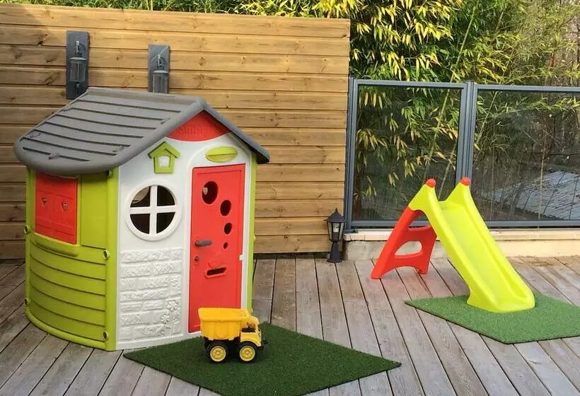 ホテル Camping Les Charmes