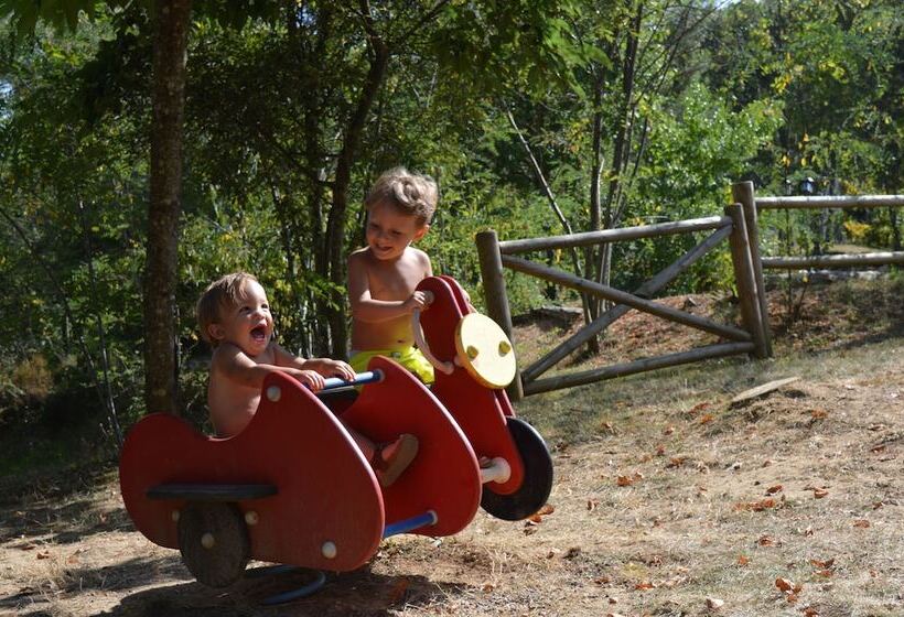 בית מלון כפרי Camping Les Charmes