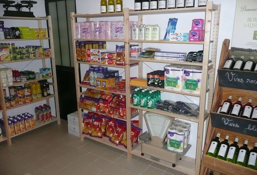 בית מלון כפרי Camping Les Charmes