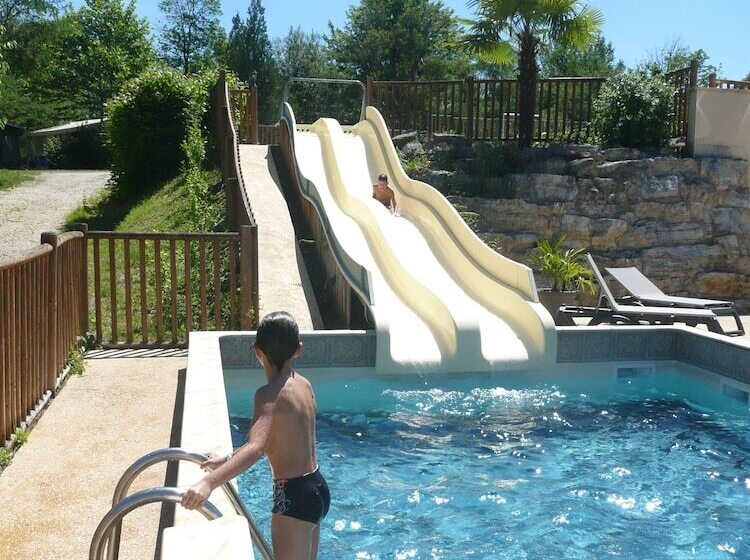 בית מלון כפרי Camping Les Charmes