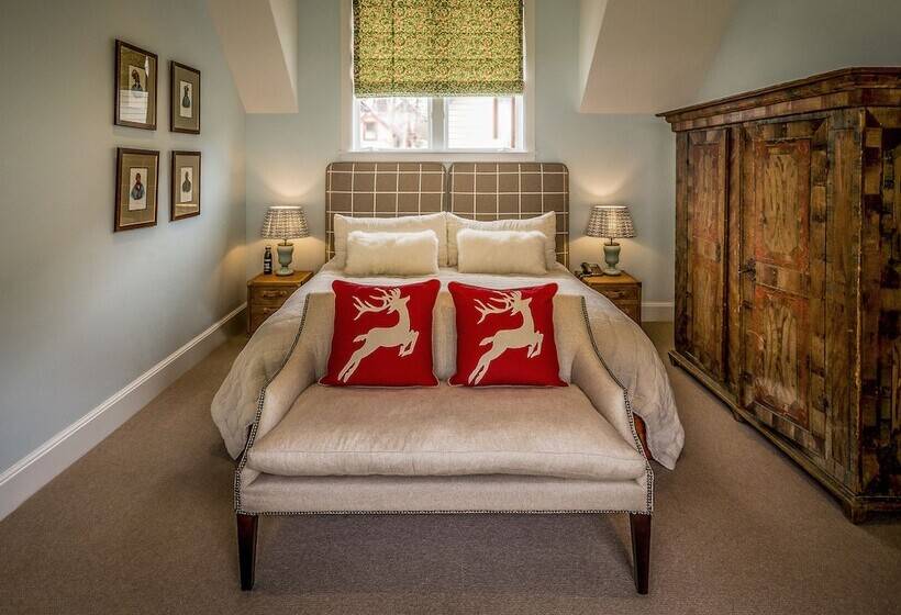 فندق Dunton Town House