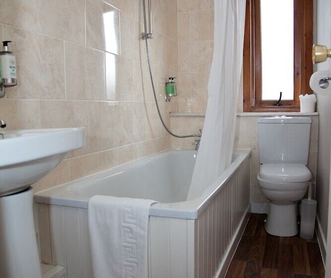 בית מלון כפרי Richmond House