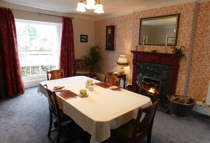 Middletown Farmhouse B&b