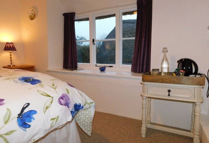 Middletown Farmhouse B&b