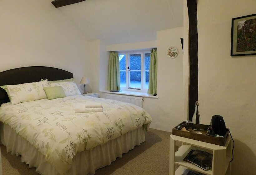 Middletown Farmhouse B&b