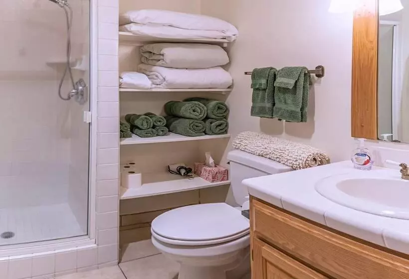 Oak Sherwin House Near Osf