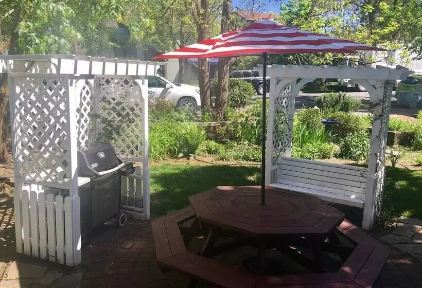 Oak Sherwin House Near Osf