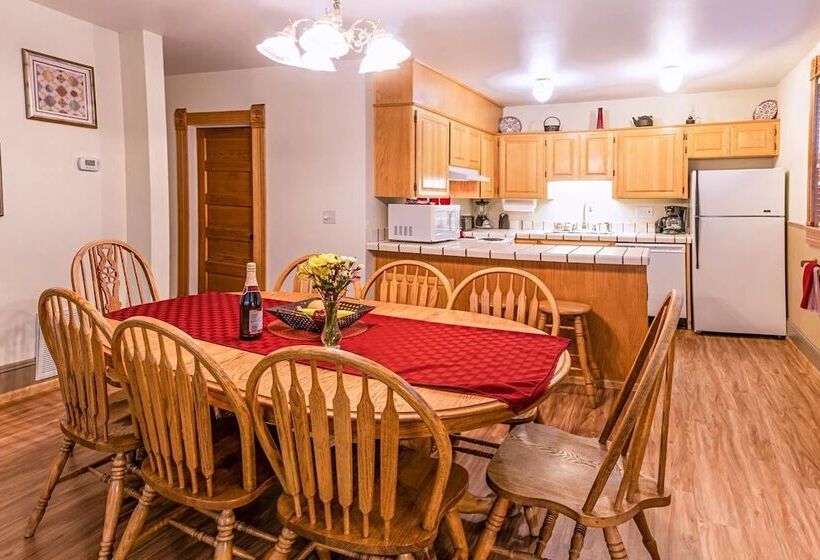 Oak Sherwin House Near Osf