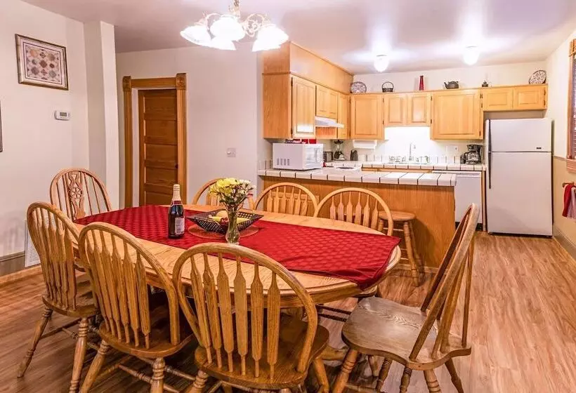 Oak Sherwin House Near Osf