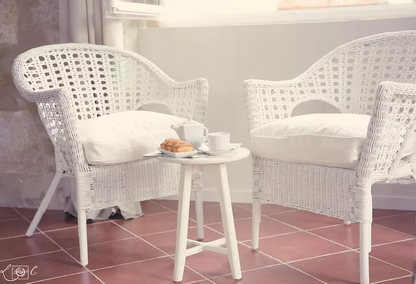 ベッドアンドブレックファースト A Clairefontaine