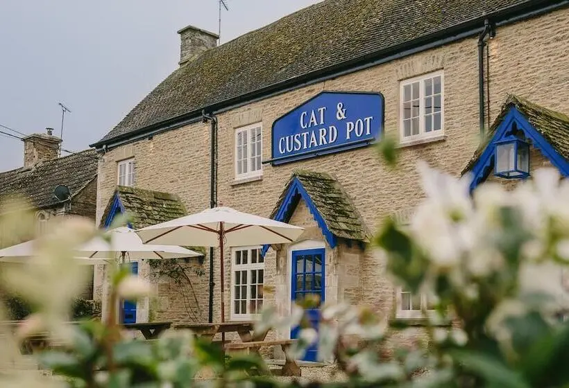 Cat And Custard Pot Inn
