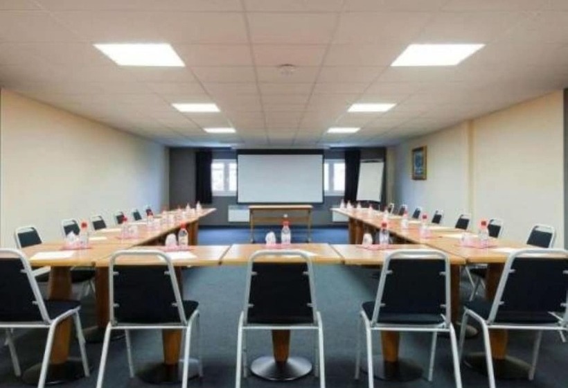 Enzo Hotel Brétigny