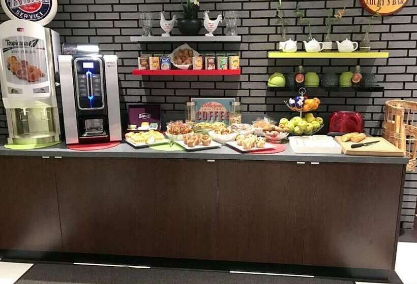 Enzo Hotel Brétigny