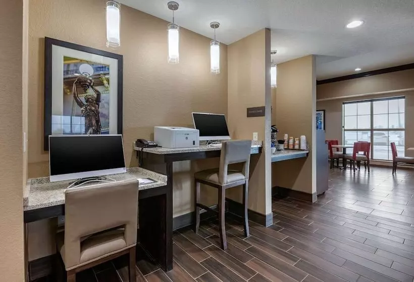ホテル Comfort Inn & Suites Cedar Rapids Cid Eastern Iowa Airport