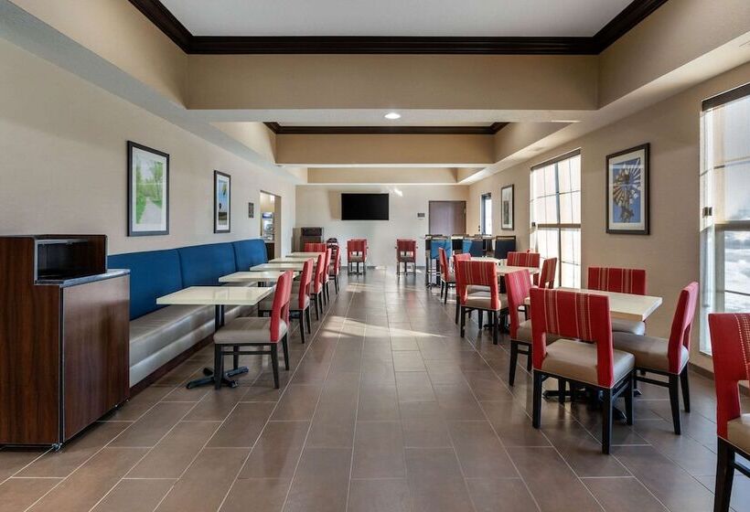 فندق Comfort Inn & Suites Cedar Rapids Cid Eastern Iowa Airport