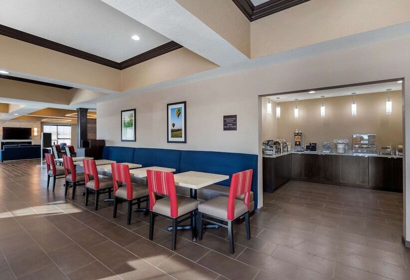 فندق Comfort Inn & Suites Cedar Rapids Cid Eastern Iowa Airport