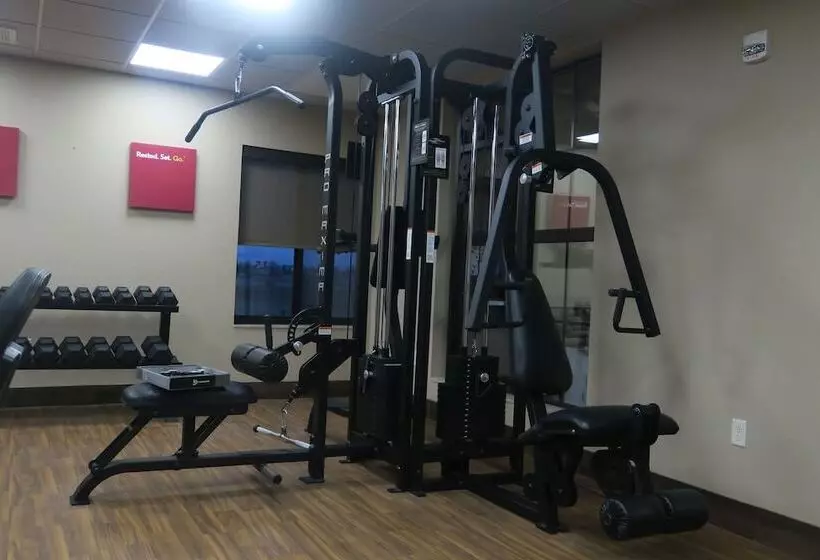 ホテル Comfort Inn & Suites Cedar Rapids Cid Eastern Iowa Airport